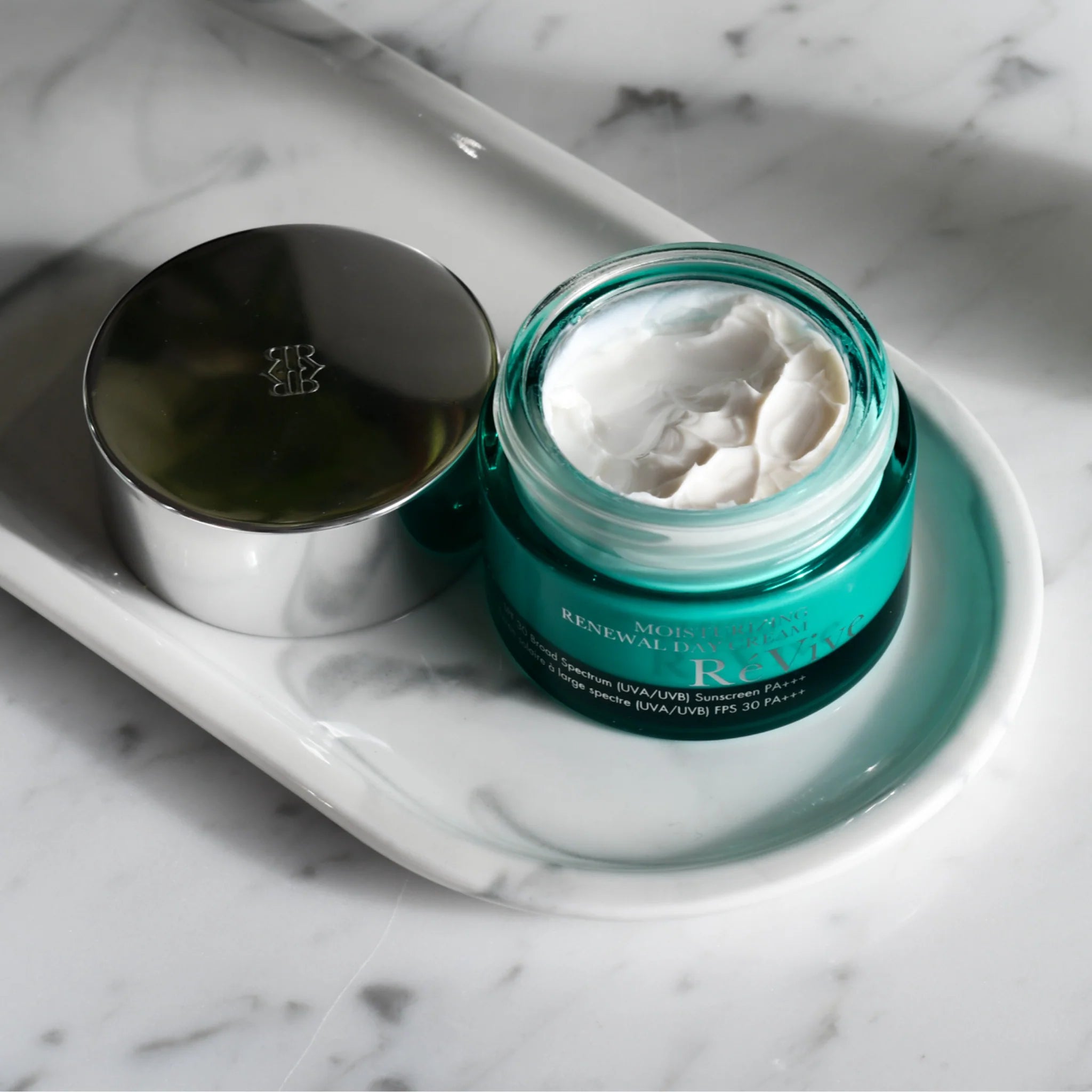 Moisturizing Renewal Day Cream / SPF 30 Broad Spectrum UVA & UVB Sunscreen